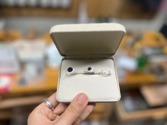 나월의-별밤-Starlit-Ring-Series-로고에서-피어난-세-개의-반지 nawoljewelry