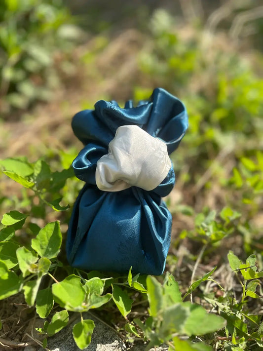 나월의-보자기-단순한-포장을-넘어-일상-속-작은-행복으로-Nawol-s-Bojagi-Korean-Wrapping-Cloth-Reimagined-with-Heart nawoljewelry