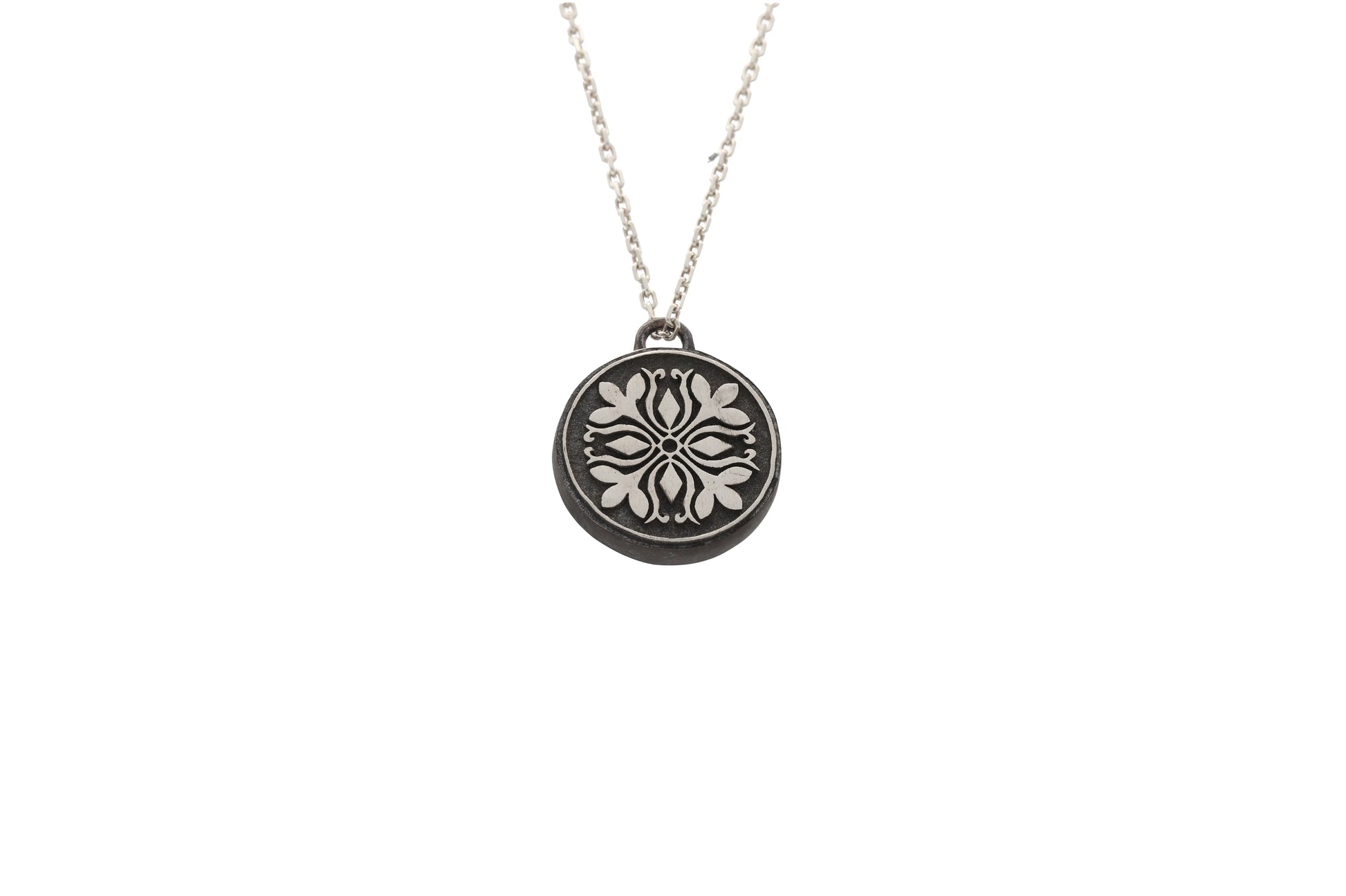 원형 단청 목걸이 Harmony (Harmony Dancheong Pendant) nawoljewelry
